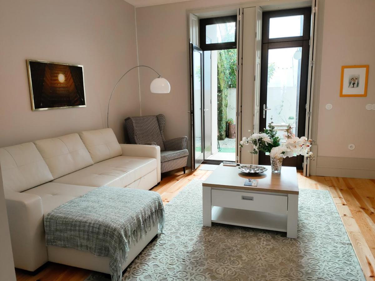 Porto Historic - Apartment With Private Patio Exterior photo
